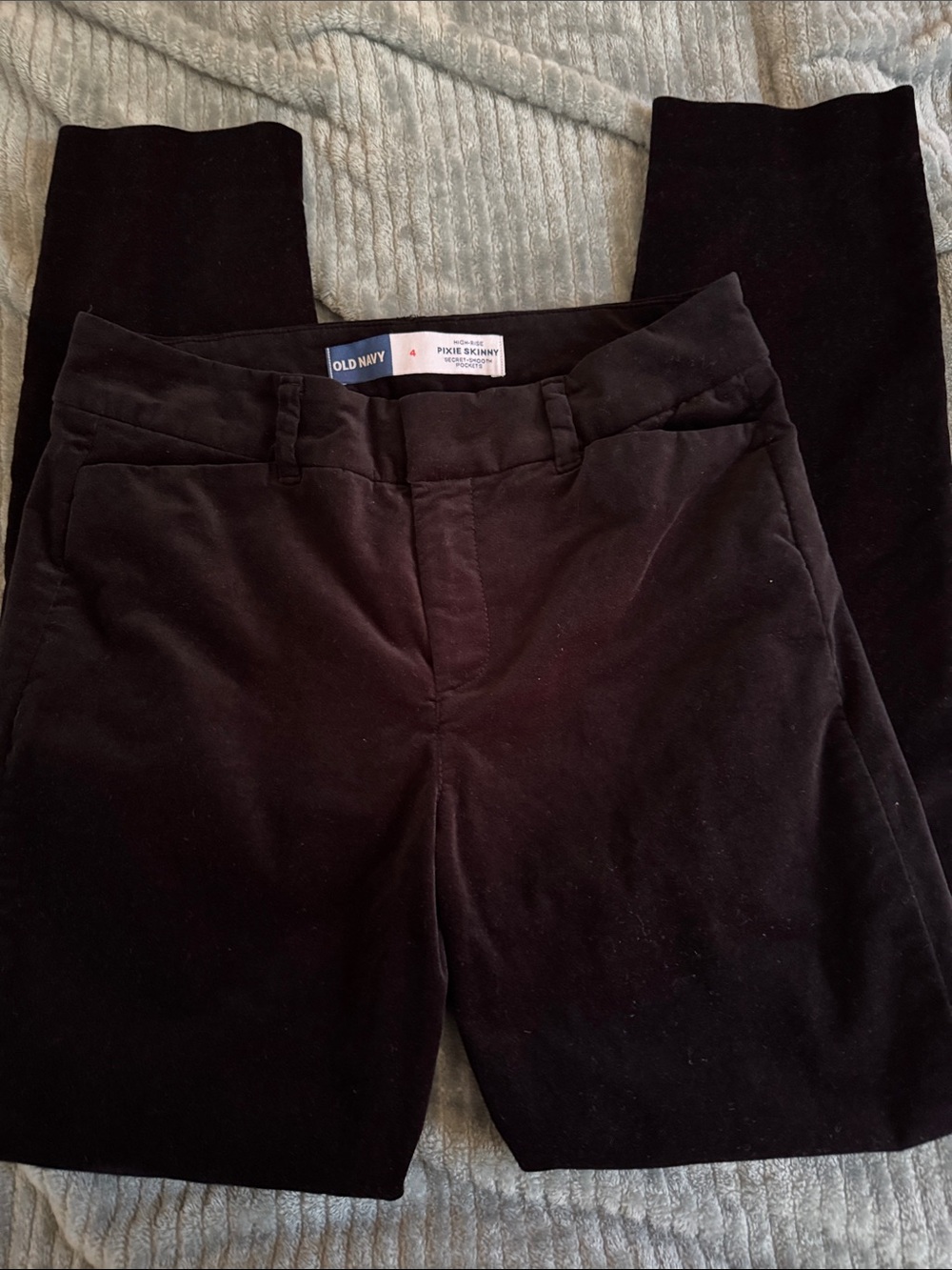 Old Navy Pixie Skinny Velour Pants in Black
